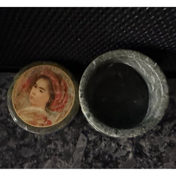 Vintage Green Marble Trinket Box With Painted Portrait Lid Small Round Stone Con - Picture 2 of 7
